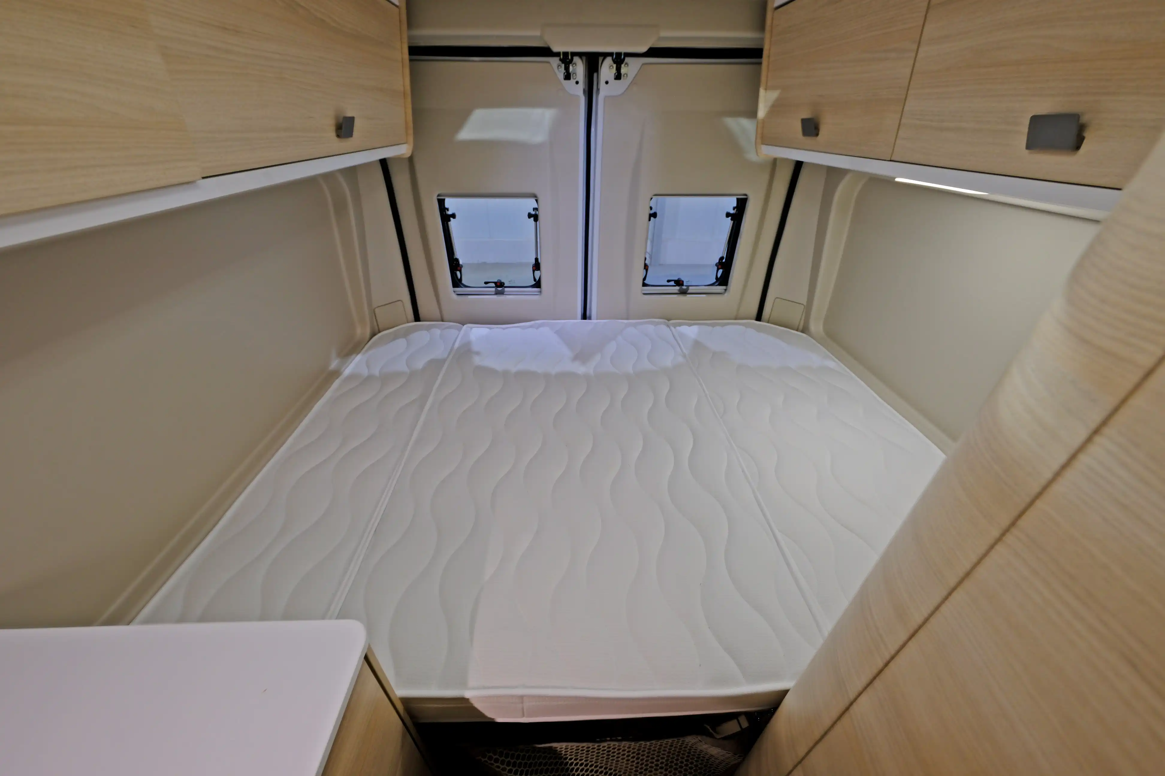 CHAUSSON V 594 FIRST-LINE